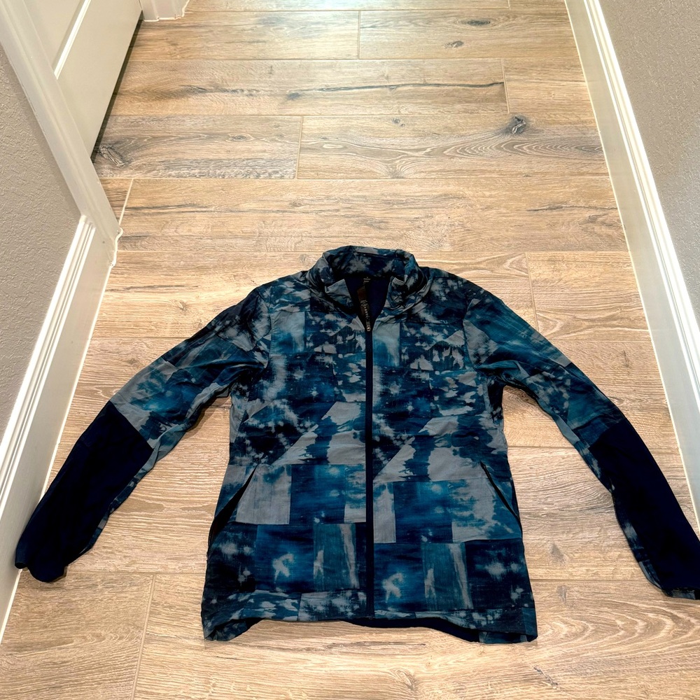 Lululemon Athletica rain jacket